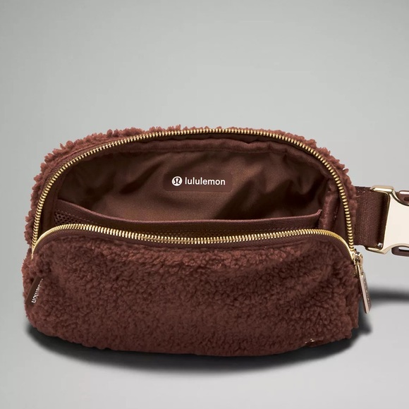 Lululemon 1L Unisex Everywhere Belt Bag Fleece Brown/Gold BRAND NEW - Picture 5 of 8